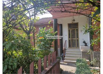 Villa for Sale in Calderara di Reno