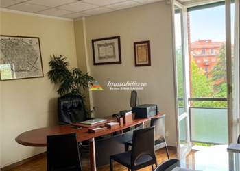 Ufficio In Vendita a Bologna